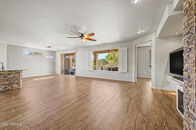 15764 W SPRING TREE Way, Surprise, AZ 85374