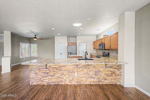 15764 W SPRING TREE Way, Surprise, AZ 85374
