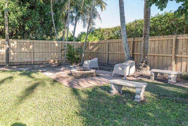 3614 Newport Avenue, Boynton Beach, FL 33436