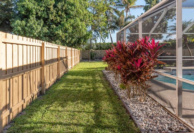 3614 Newport Avenue, Boynton Beach, FL 33436