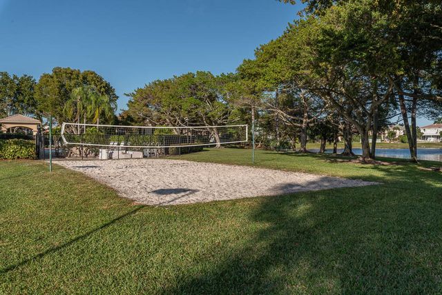 3614 Newport Avenue, Boynton Beach, FL 33436