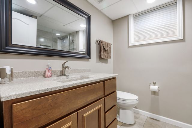 8903 Vail Lane, Woodridge, IL 60517