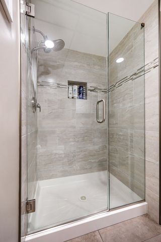 8903 Vail Lane, Woodridge, IL 60517