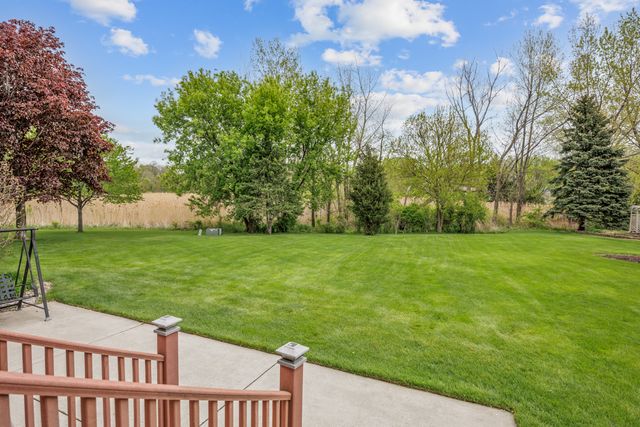 8903 Vail Lane, Woodridge, IL 60517