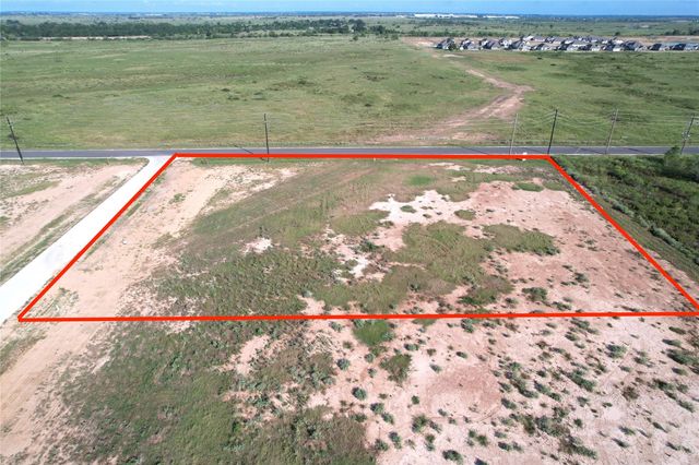 1033 Wrangler Way, Sealy, TX 77474