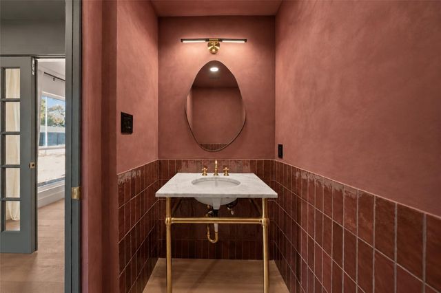10111 Kerrwood Lane, Houston, TX 77080
