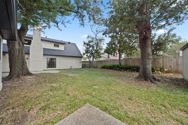 10111 Kerrwood Lane, Houston, TX 77080
