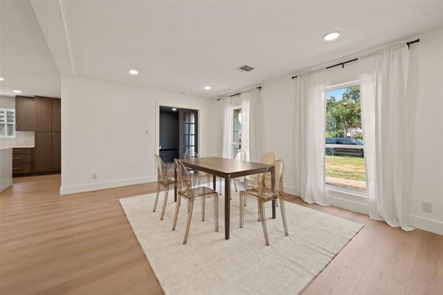 10111 Kerrwood Lane, Houston, TX 77080