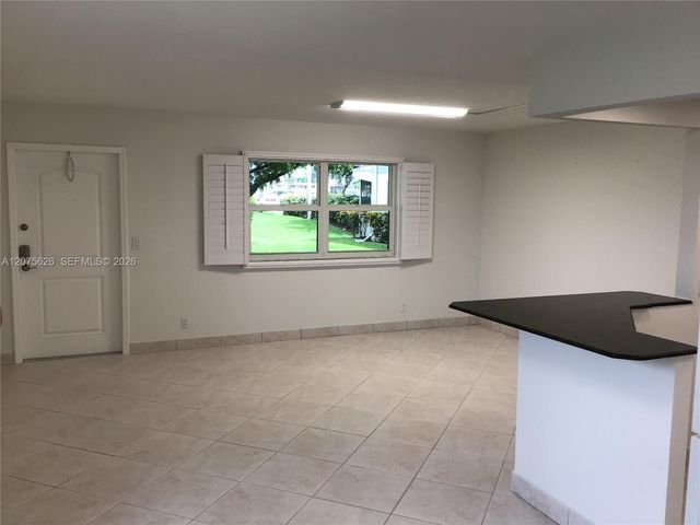 675 Monaco O 675, Delray Beach, FL 33446
