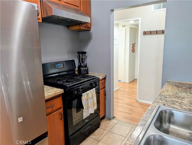 13080 Dronfield 49, Sylmar, CA 91342