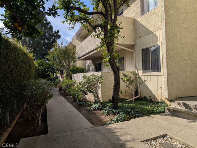 13080 Dronfield 49, Sylmar, CA 91342