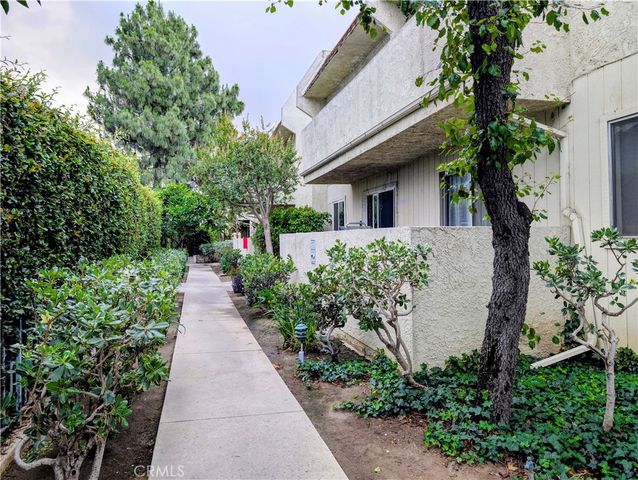 13080 Dronfield 49, Sylmar, CA 91342
