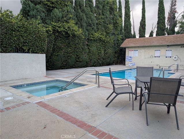 13080 Dronfield 49, Sylmar, CA 91342