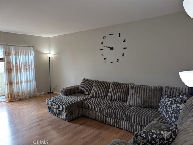 13080 Dronfield 49, Sylmar, CA 91342