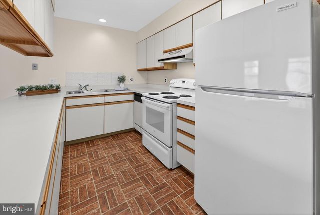 46-C BUTTONWOOD ST, Mount Holly, NJ 08060
