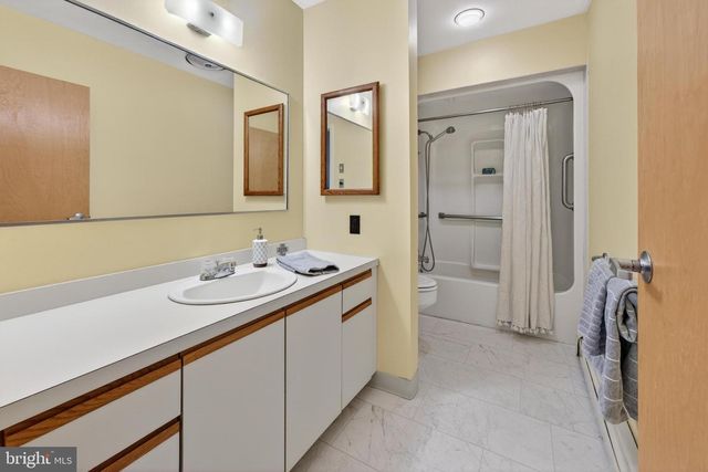 46-C BUTTONWOOD ST, Mount Holly, NJ 08060