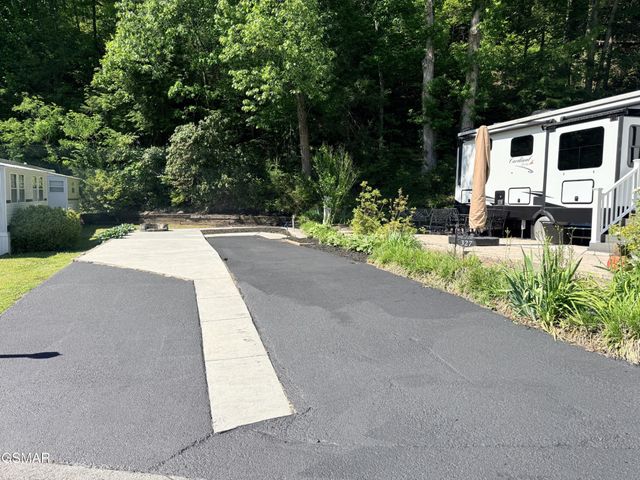 4229 E Parkway, Gatlinburg, TN 37738