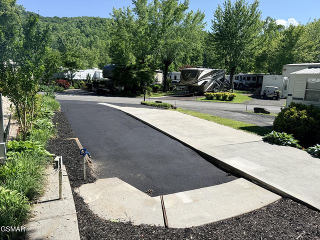 4229 E Parkway, Gatlinburg, TN 37738