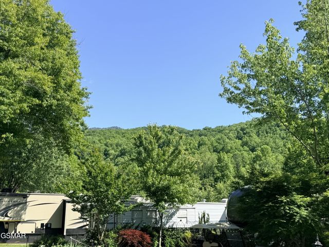 4229 E Parkway, Gatlinburg, TN 37738