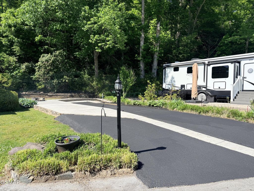 4229 E Parkway, Gatlinburg, TN 37738
