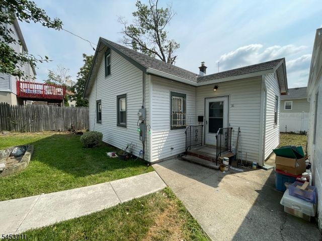 16 Bayard Pl, Newark City, NJ 07106