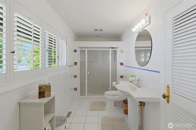 427 38th Avenue NE, Olympia, WA 98506
