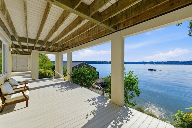427 38th Avenue NE, Olympia, WA 98506