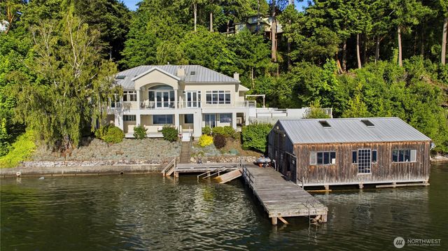 427 38th Avenue NE, Olympia, WA 98506
