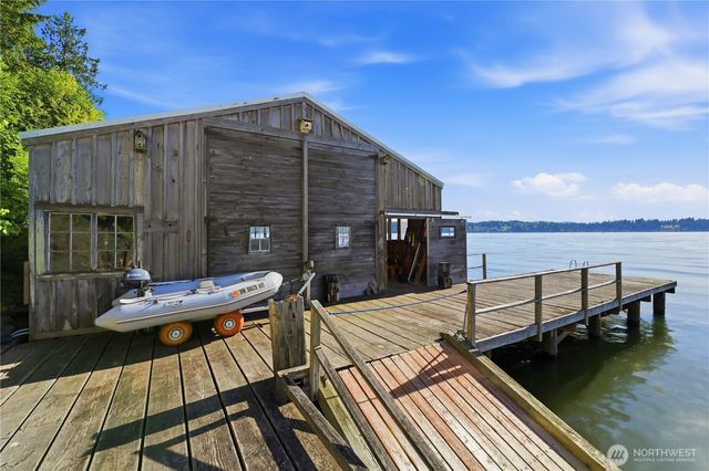 427 38th Avenue NE, Olympia, WA 98506