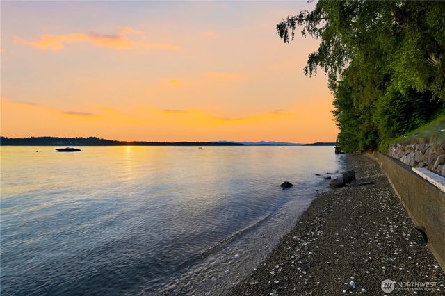427 38th Avenue NE, Olympia, WA 98506