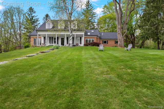 1101 Cripple Creek Lane, Rochester Hills, MI 48306