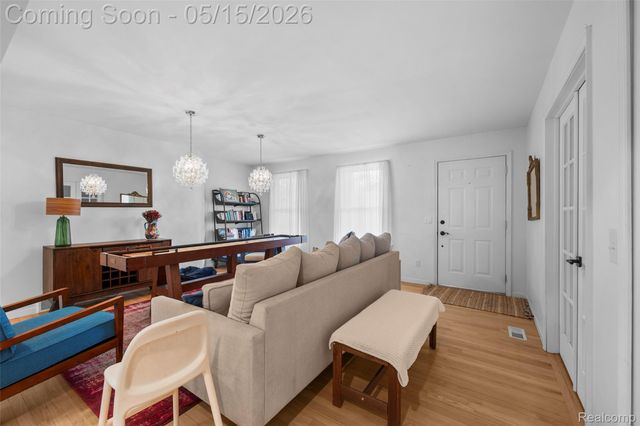 1101 Cripple Creek Lane, Rochester Hills, MI 48306