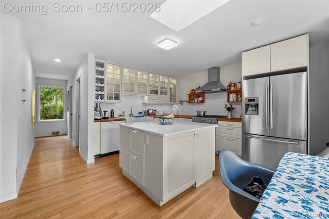 1101 Cripple Creek Lane, Rochester Hills, MI 48306