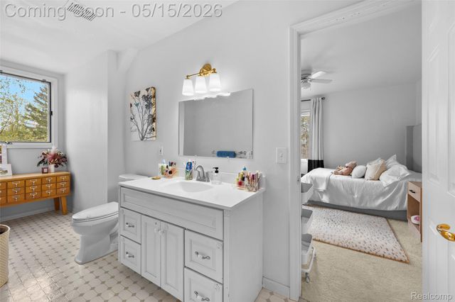 1101 Cripple Creek Lane, Rochester Hills, MI 48306