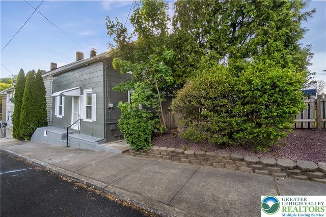 137 17th Street West, Northampton Boro, PA 18067