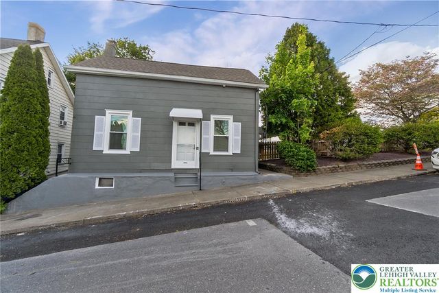 137 17th Street West, Northampton Boro, PA 18067