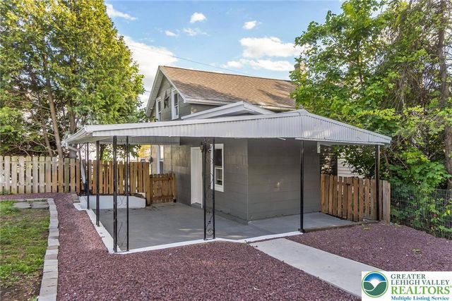 137 17th Street West, Northampton Boro, PA 18067