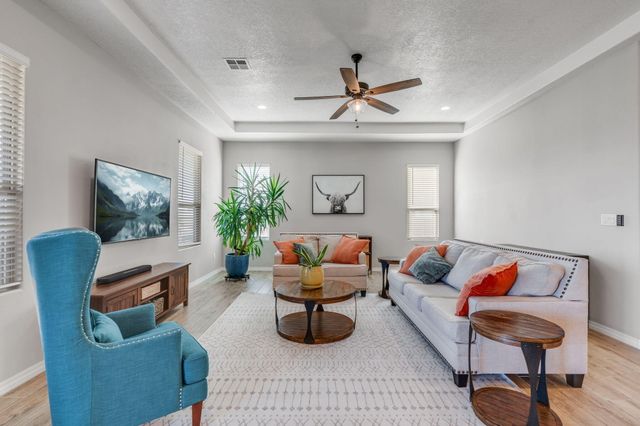 8848 Mancos Street NW, Albuquerque, NM 87114