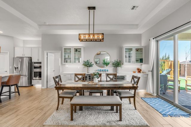 8848 Mancos Street NW, Albuquerque, NM 87114