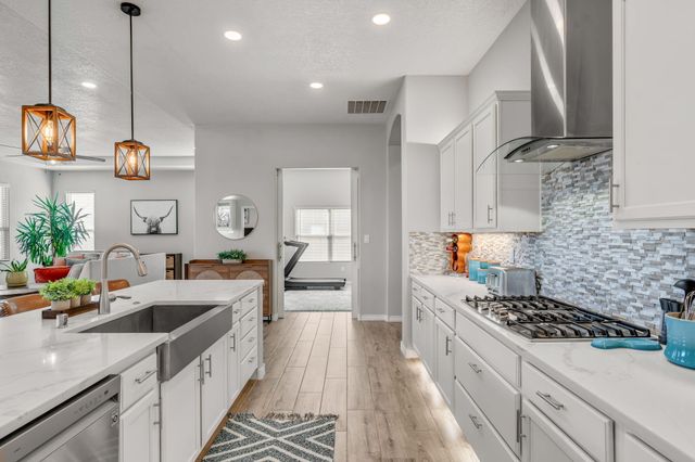 8848 Mancos Street NW, Albuquerque, NM 87114