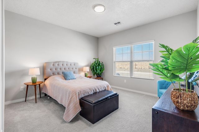 8848 Mancos Street NW, Albuquerque, NM 87114