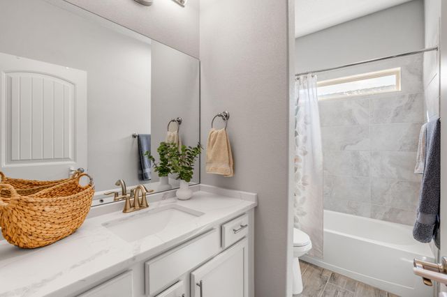 8848 Mancos Street NW, Albuquerque, NM 87114