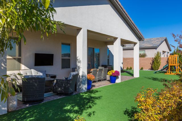 8848 Mancos Street NW, Albuquerque, NM 87114