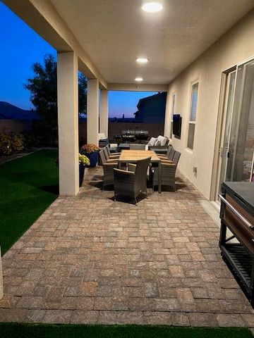 8848 Mancos Street NW, Albuquerque, NM 87114