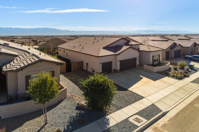 8848 Mancos Street NW, Albuquerque, NM 87114