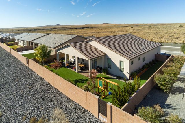 8848 Mancos Street NW, Albuquerque, NM 87114