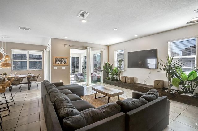 8918 TROPICAL HAVEN COURT, Kissimmee, FL 34747