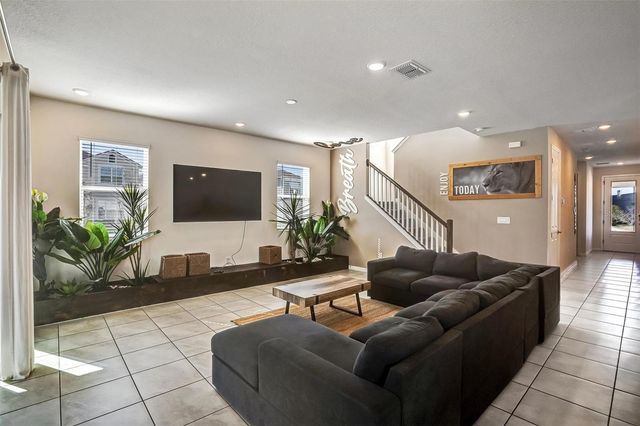 8918 TROPICAL HAVEN COURT, Kissimmee, FL 34747