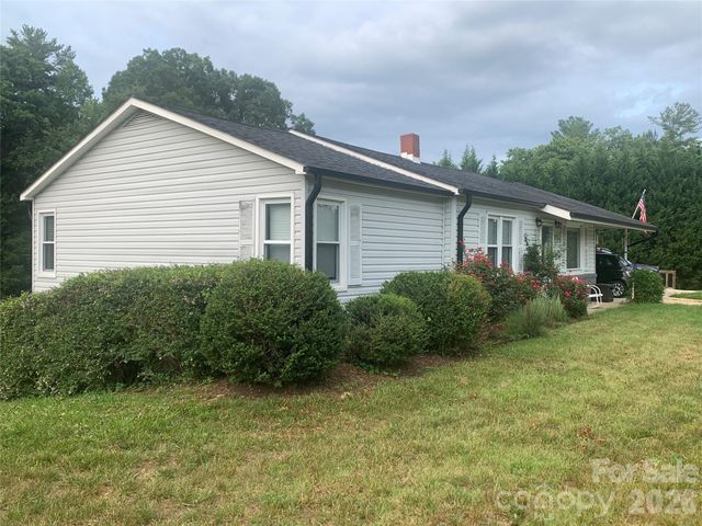 3300 Sheely Road, Lenoir, NC 28645