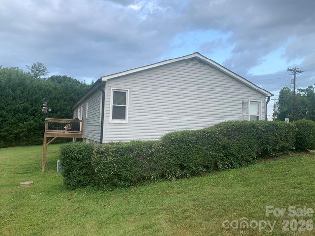 3300 Sheely Road, Lenoir, NC 28645